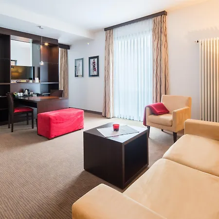 贝斯韦斯特普拉斯奥斯特托酒店 4* 巴特萨尔茨乌夫伦