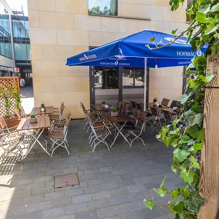 贝斯韦斯特普拉斯奥斯特托酒店 4*